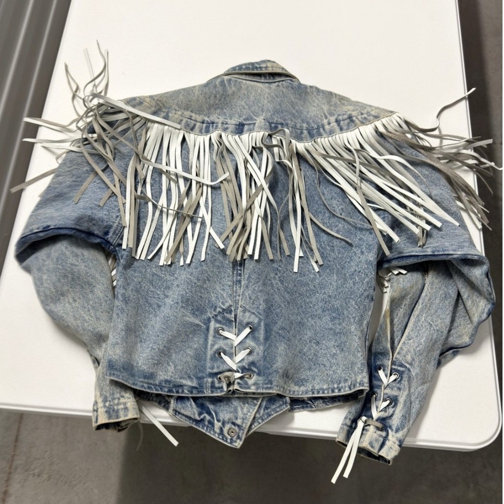 Vintage Acid Wash Denim Fringe Jacket Western 80s Boho Blue White Grey Leather - Picture 8 of 9